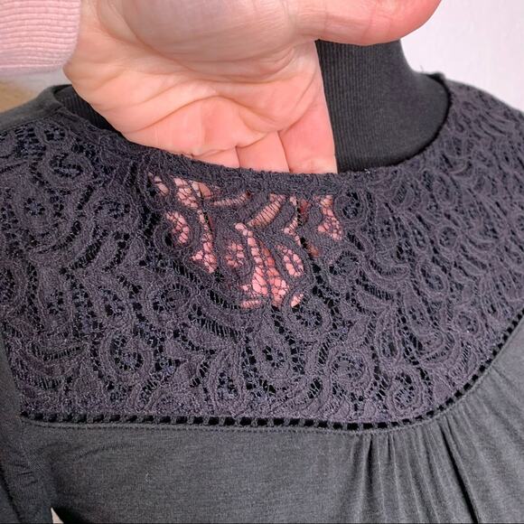 WHBM black lace neck bell sleeves top size Extra Small XS - Picture 4 of 9